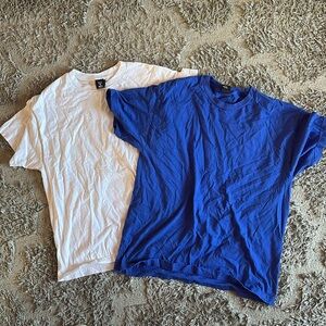 Men’s Hanes t-shirts